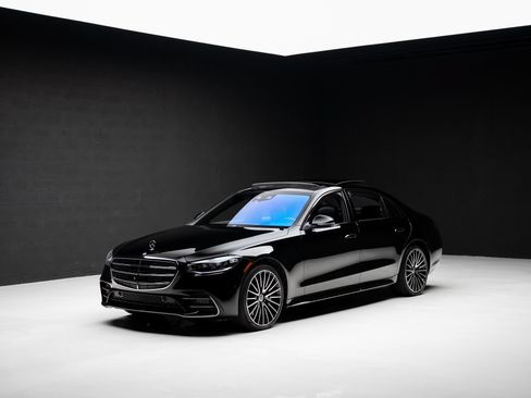 Used 2023 Mercedes-Benz S 500 4MATIC image 4
