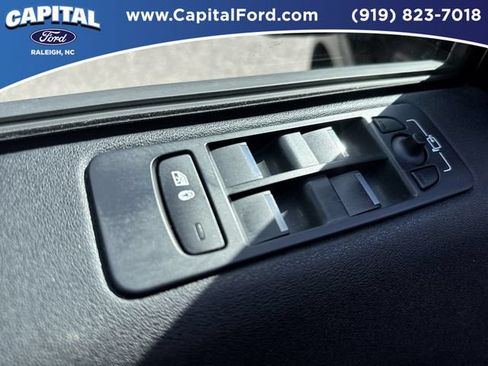 Used 2019 Land Rover Discovery Sport HSE AWD/4WD image 21