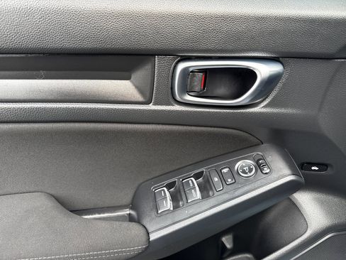 Used 2023 Honda Civic Sport image 10