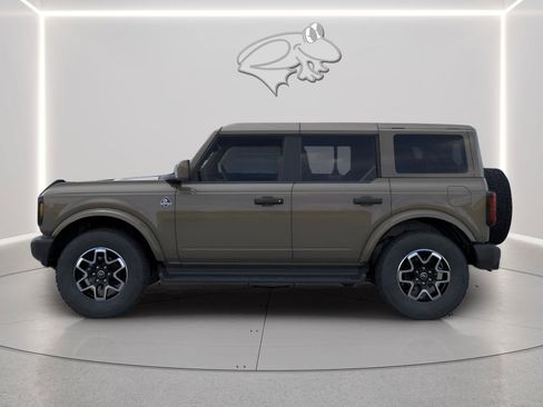 New 2026 Ford Bronco Outer Banks AWD/4WD image 3