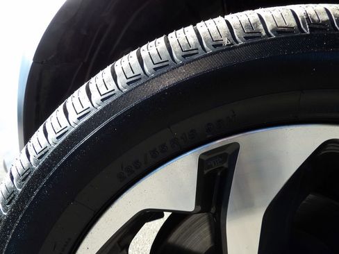 Used 2023 Subaru Forester Touring image 29