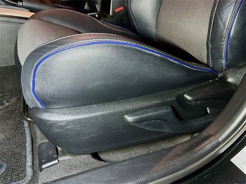 Used 2017 Toyota Corolla SE image 19