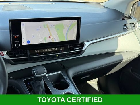Certified 2026 Toyota Sienna XLE FWD image 22