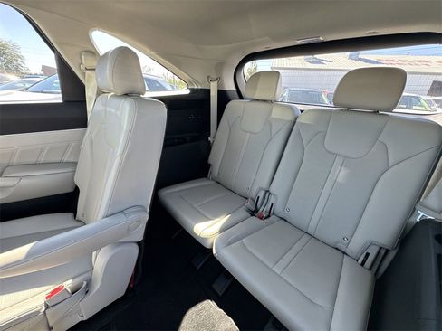 Used 2025 Kia Sorento SX image 24