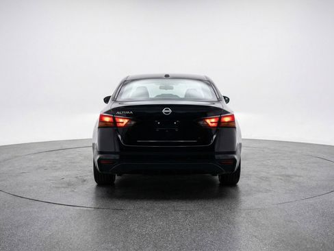 Used 2025 Nissan Altima 2.5 SV image 7