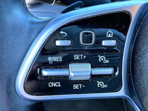 Used 2019 Mercedes-Benz C 300 4MATIC Sedan image 20