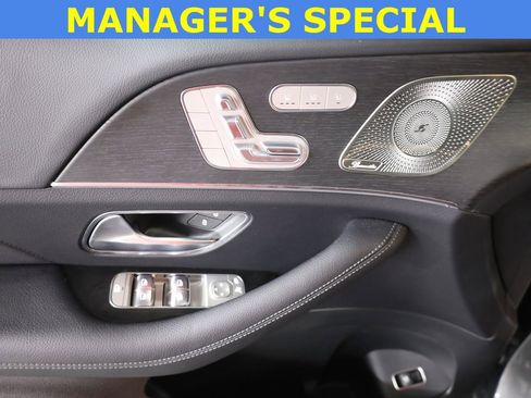 Used 2025 Mercedes-Benz GLS 450 4MATIC image 10