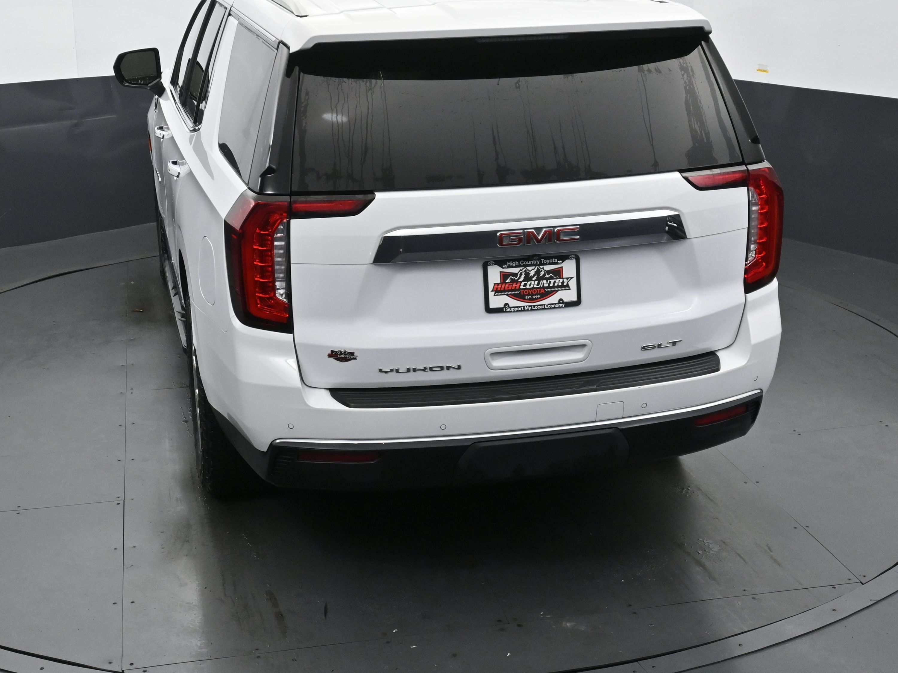 Used 2023 GMC Yukon SLT AWD/4WD image 31