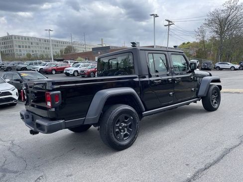 Used 2024 Jeep Gladiator Sport AWD/4WD image 8