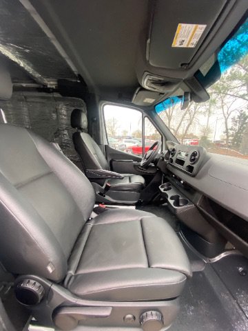 Used 2022 Mercedes-Benz Sprinter 2500 image 14