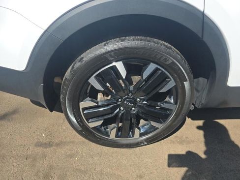 Used 2023 Kia Telluride SX AWD/4WD image 16