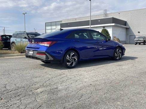 Used 2025 Hyundai Elantra Sport image 7