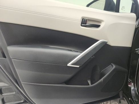 Certified 2022 Toyota Corolla Cross LE image 16