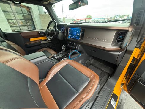 Used 2022 Ford Bronco Outer Banks image 13