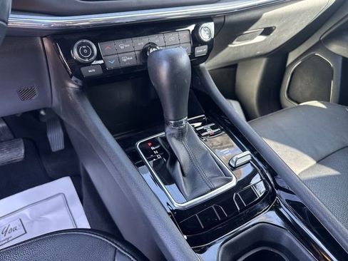 Used 2022 Jeep Compass Limited image 21