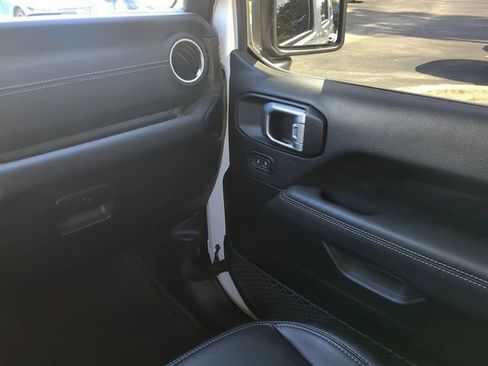 Used 2023 Jeep Wrangler Unlimited Sahara w/ Cold Weather Group image 19