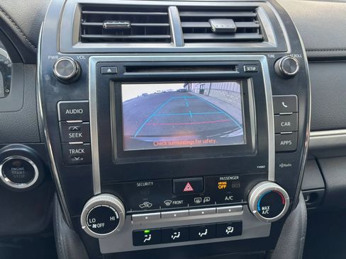 Used 2012 Toyota Camry SE w/ Leather Pkg FWD image 23