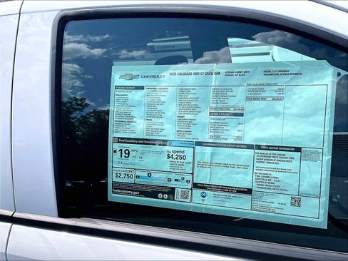 New 2025 Chevrolet Colorado LT image 17