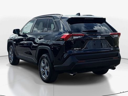 Used 2023 Toyota RAV4 XLE FWD image 7