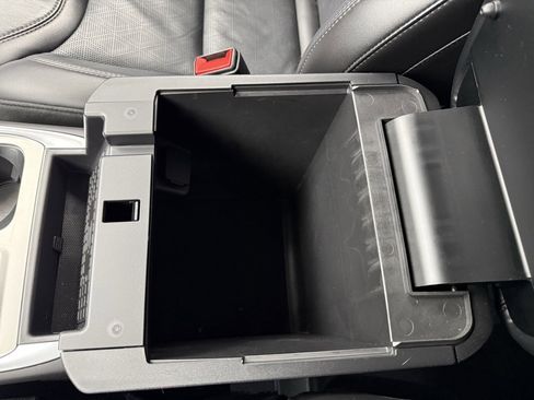 Used 2022 Ford Explorer Platinum w/ Equipment Group 601A image 35