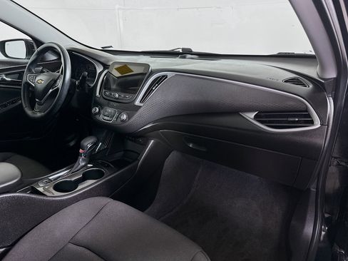 Used 2024 Chevrolet Malibu RS FWD image 25
