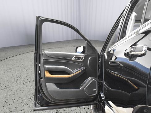 Used 2020 GMC Yukon Denali image 14