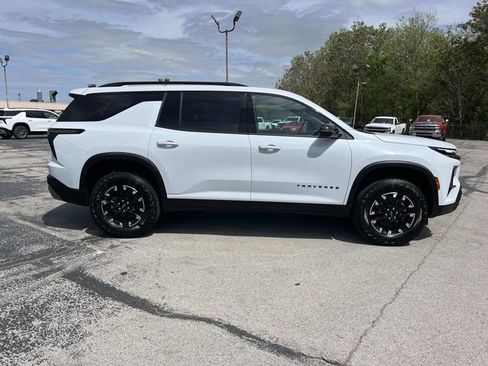 New 2026 Chevrolet Traverse Z71 w/ Driver Confidence Package AWD/4WD image 2