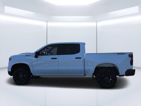 Used 2025 Chevrolet Silverado 1500 Custom Trail Boss AWD/4WD image 6