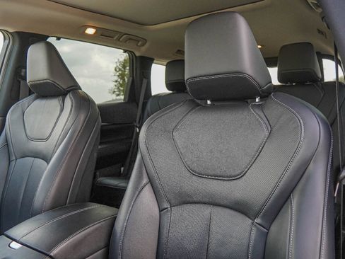 Certified 2023 INFINITI QX60 Luxe w/ Vision Package image 11