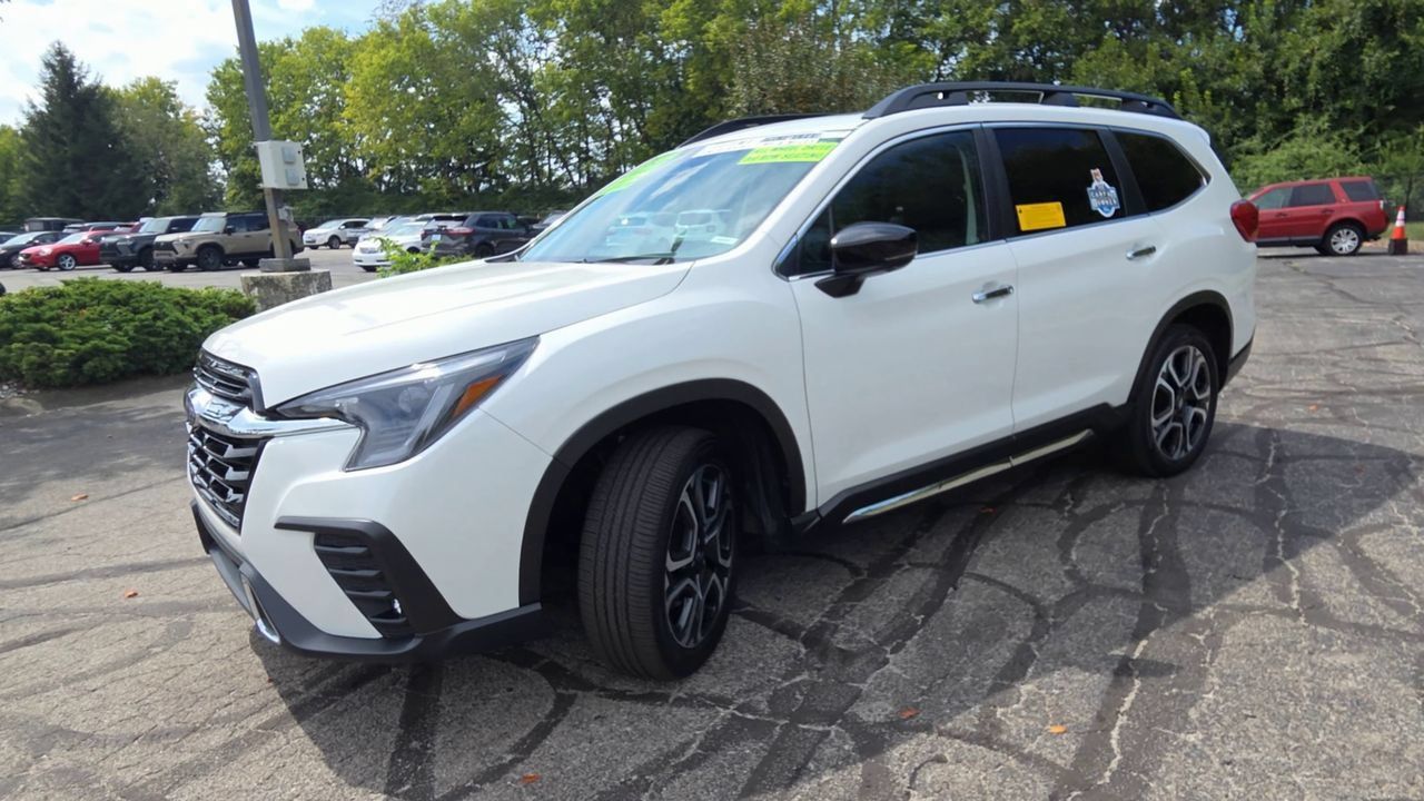 Used 2025 Subaru Ascent Touring AWD/4WD image 4