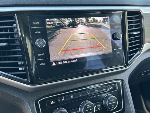 Used 2023 Volkswagen Atlas SE w/ Panoramic Sunroof Package AWD/4WD image 22
