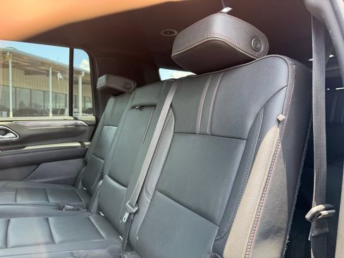 Used 2022 Chevrolet Suburban RST w/ Luxury Package RWD image 26