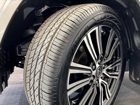 Used 2022 Lexus LX 600 4WD w/ Luxury Package image 34