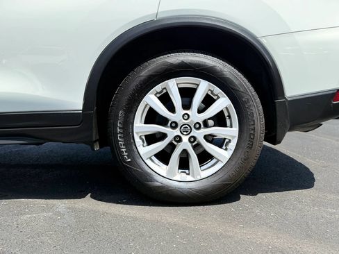 Used 2020 Nissan Rogue S w/ Special Edition Package FWD image 37