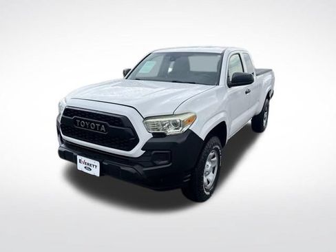 Used 2022 Toyota Tacoma SR RWD image 3