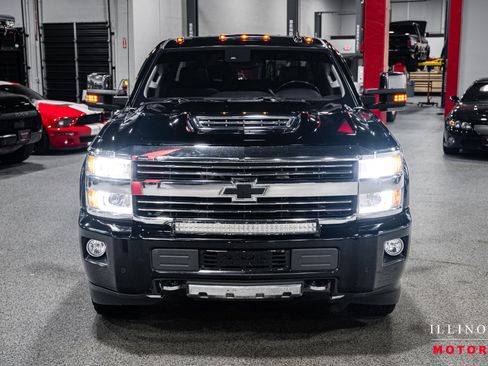 Used 2019 Chevrolet Silverado 3500 High Country w/ Duramax Plus Package image 8