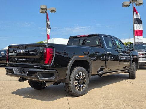 New 2026 GMC Sierra 3500 Denali Ultimate AWD/4WD image 19