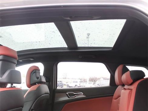New 2025 Kia Sportage SX AWD/4WD image 11