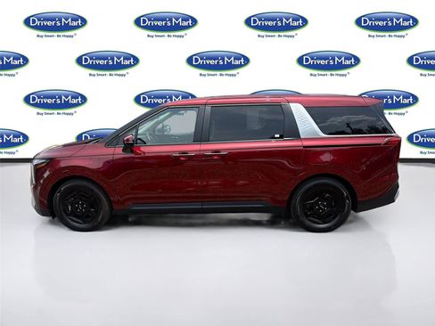 Used 2025 Kia Carnival FWD image 4