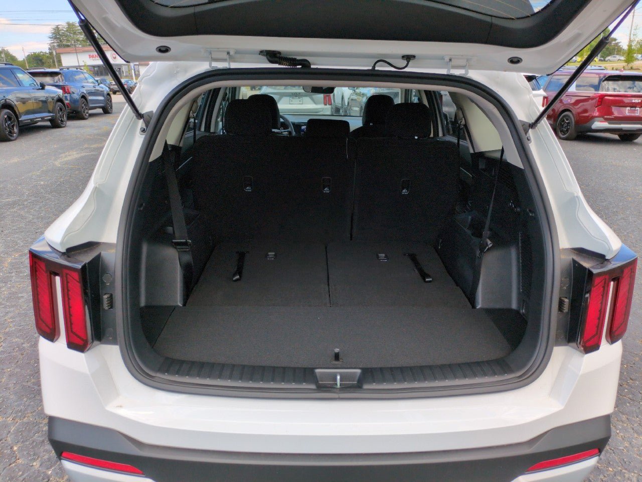 New 2026 Kia Sorento LX FWD image 32