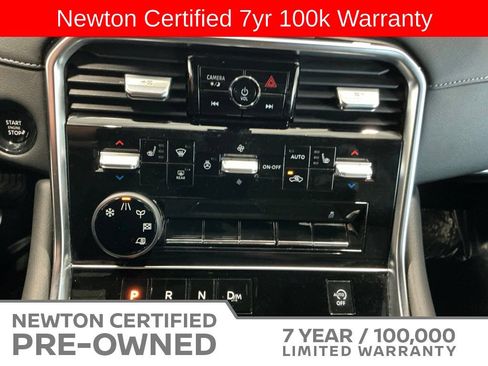 Used 2025 Nissan Armada SL w/ Captain's Chari Seat Package RWD image 18