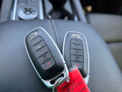 Used 2025 Nissan Pathfinder SL image 29