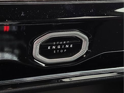 New 2026 Jeep Grand Cherokee Altitude AWD/4WD image 15