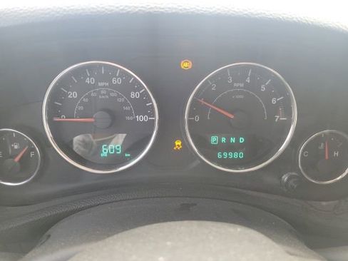 Used 2014 Jeep Wrangler Unlimited Rubicon AWD/4WD image 17