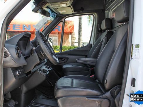 Used 2021 Mercedes-Benz Sprinter 144 Cargo image 13