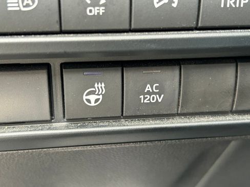 Used 2024 Toyota Tundra Platinum AWD/4WD image 28