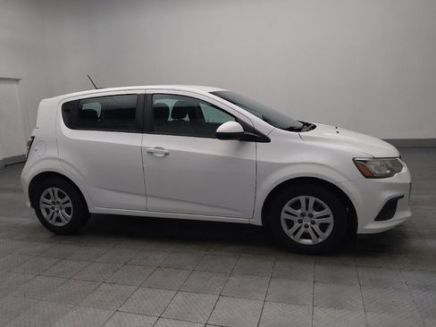 Used 2017 Chevrolet Sonic LT FWD image 11