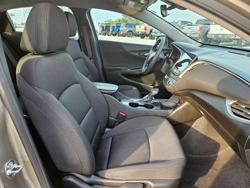 Used 2024 Chevrolet Malibu LT FWD image 34
