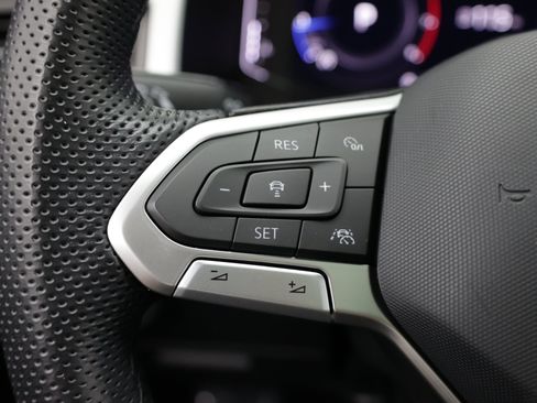 Used 2023 Volkswagen Atlas Cross Sport SEL Premium R-Line AWD/4WD image 27