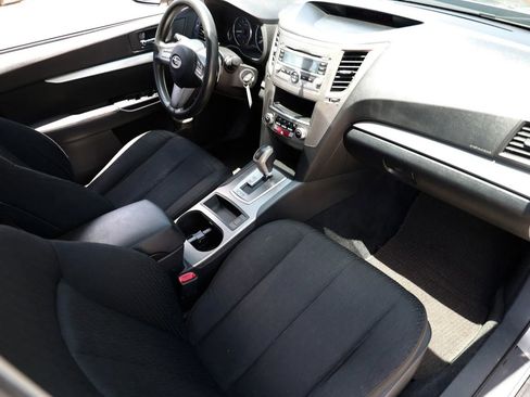 Used 2011 Subaru Outback 2.5i AWD/4WD image 24